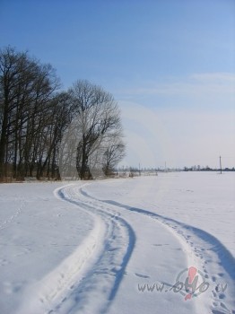 M�lest�ba ir br�ni���ga, bet t� boj� raksturu..... Toties vienatne ...