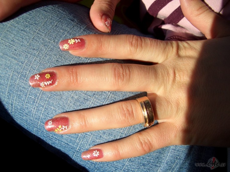 Nopirku stokmanii 2-us paarus dzhinsas...
baac..jaiet pie ...