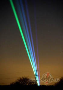 Rakstur�g�kais g�zu l�zers ir h�lija- neona l�zers. Tas sast�v no ...