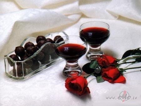 R�t m�s satiksimies. Tu , gar�m ejot, smaid�si, es zagl�gi v�ro�u ...