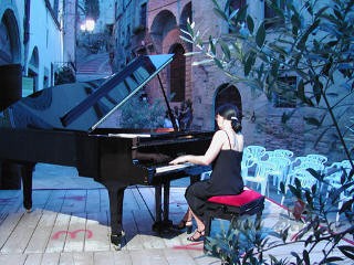 .... t� nogurt var tikai no sv�tkiem
v�lreiz....
saki v�lreiz.... ...