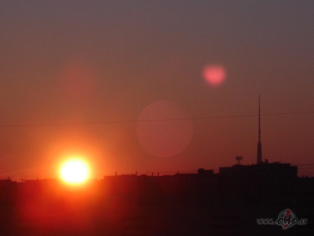 Ops�-rall�, darbned��a gal� :))) 
T�ds pieklusums dzi��,
Vien gais� ...