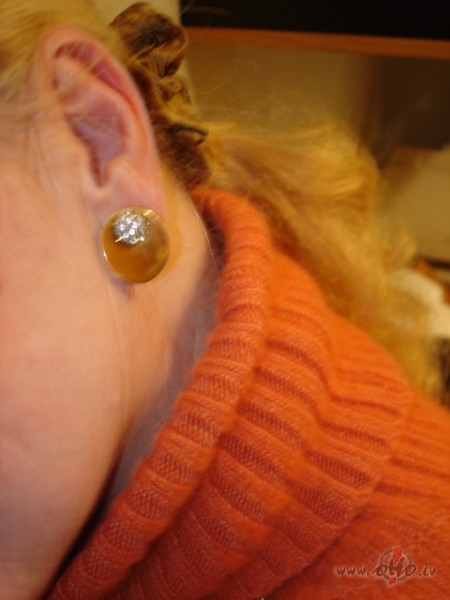 Nakts ir klusa, praats ir raams...... tik shobriid tas raamumaa ...