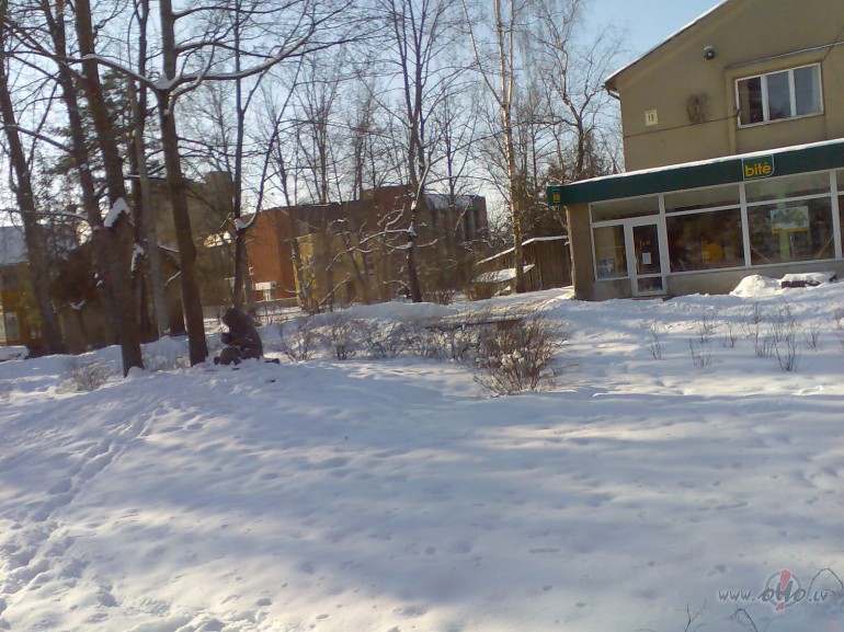 L�c�ns nosalis s��, sniegs uzsnidzis, stindzino�s ...