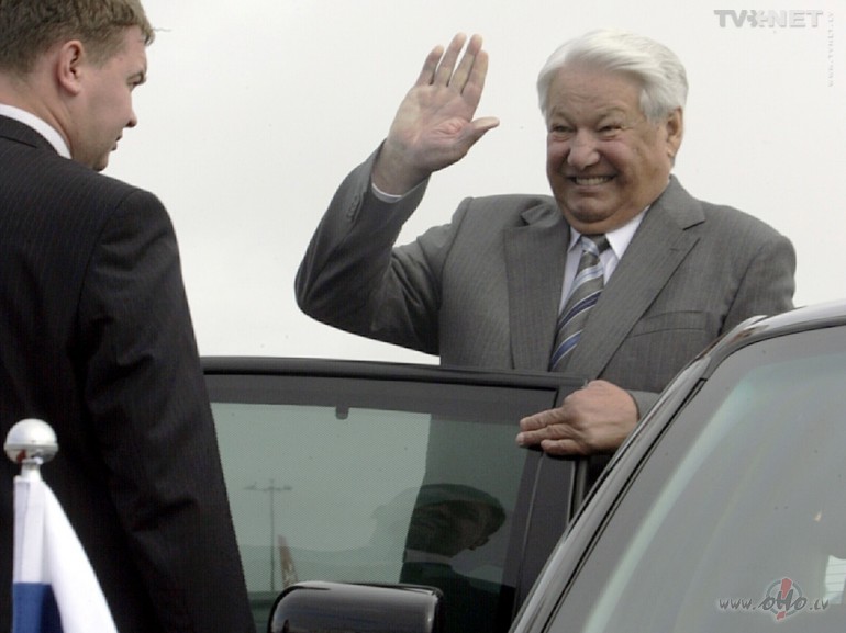 76 gadu vecum miris pirmais Krievijas prezidents Boriss Jecins. ...