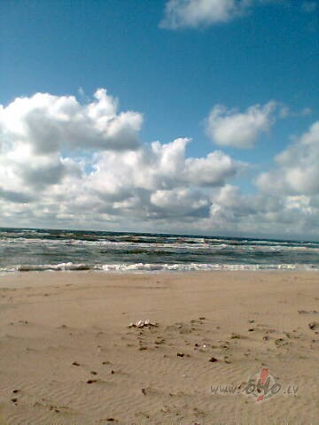 Ar j�ru un vi��iem ir t�pat k� ar dz�vi... Tu vari plun��ties ...