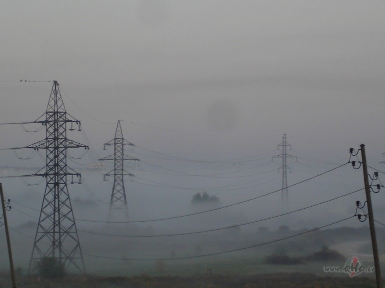 Ak �ie r�ti, baltas p�kmiglas aizseg�:) T� vien t�koj�s iek�pt taj� ...