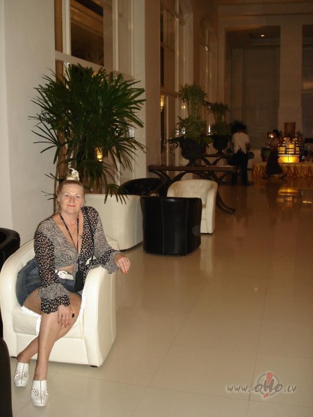 Visp�r ir k� ir......, netieku ar sevi gal�, ik pa br��am
kr�tu ...