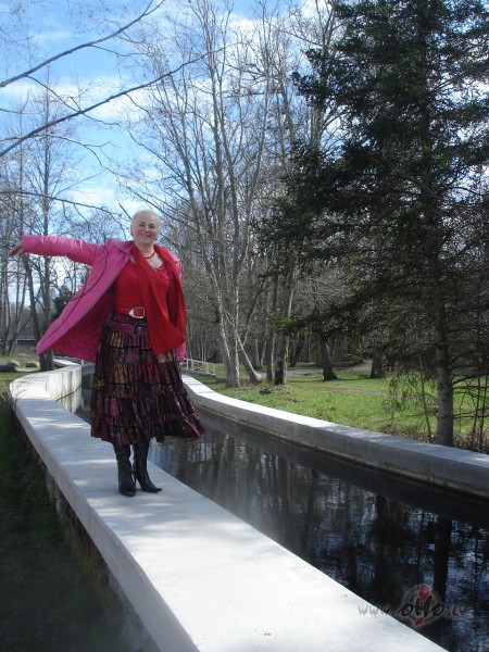 Ehhhh, saul�te izc�jusi vietu debesjum� :) Paskat` zilaj�s debes�s un ...