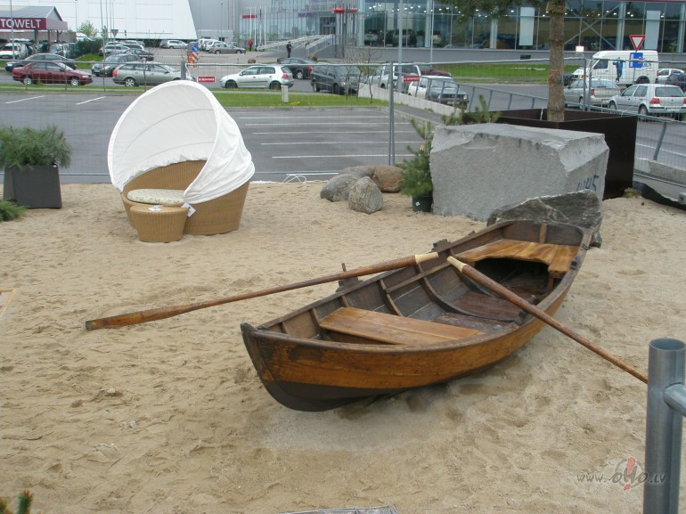 Atlika tik atst�t bez uzraudz�bas uz ned��u savu pludmali un skaties ...