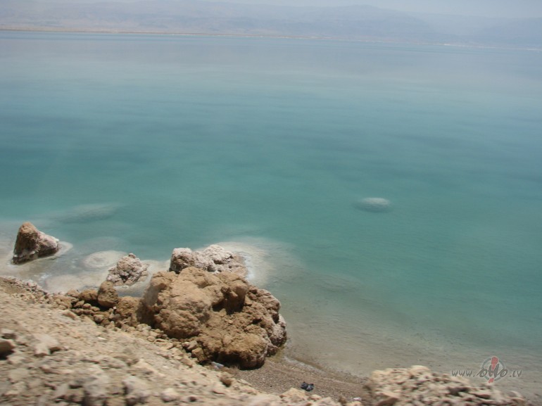 Dz�ve ir sapnis, v�rs to par �sten�bu.
Dz�ve ir izaicin�jums, ...