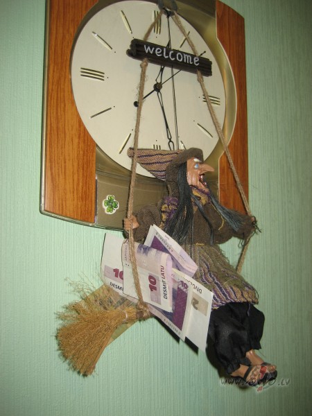  ...k eztis!! ..adatias saspraustas...vien kamoli neesmu! ...