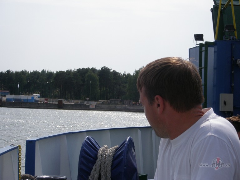 SMS teksts...kuru s�t�tu tu???1.Pirmais iespaids nereti ir ar� ...