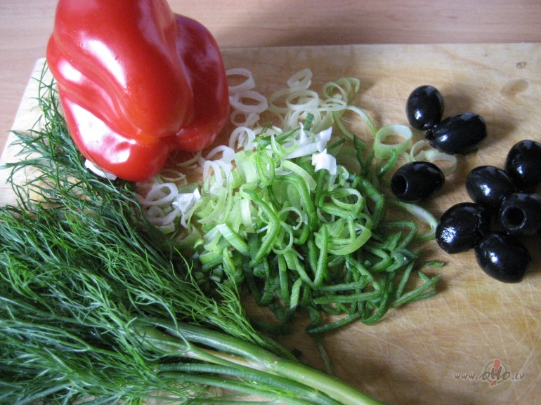 ...kamr citi te pesteo...Juzem vitamni...lai ...