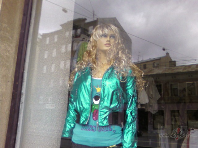 Vienreiz t� bija...
g�ju pa br�v�bas ielu un satiku trusi lielu. ...