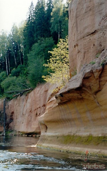 &nbsp;Jo st�v�ka ir krauja,&nbsp;Jo ret�k k�ds no t�s kr�t.