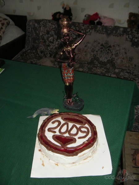 Ilgi dom�ju, ko lai sev uzd�vinu... T� k� neko nevar�ju izdom�t, ...