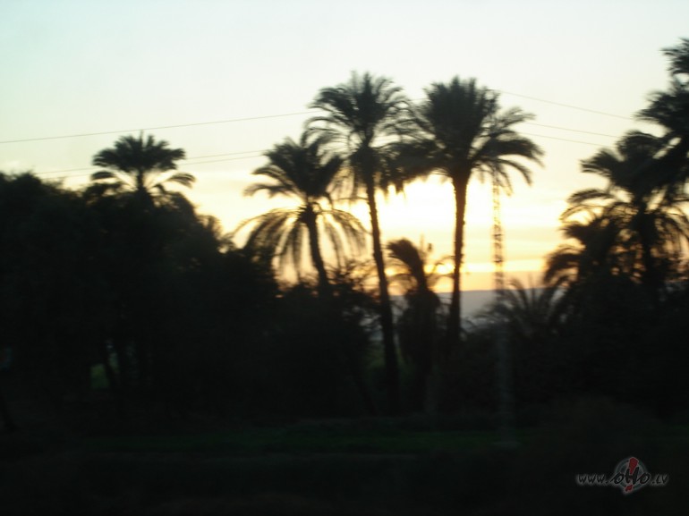 Paldies Dievam, piektdiena ir kl�t ! Diezvai k�ds �emsies ...