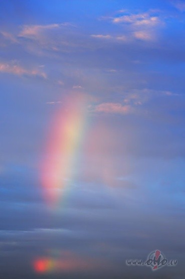 Un kas par to,ka vakars kl�t,Ar zvaigzn�m ie�u parun�t,Pa piena ce�u ...