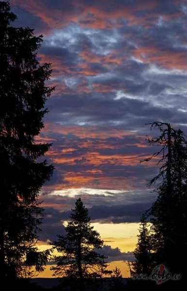 Zem zilg�m debes�msniegi kad kr�t,tad atceros Teviik br�dP�r debes�m ...