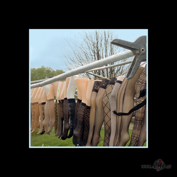 Nakt� esam paties�ki . . .   ...