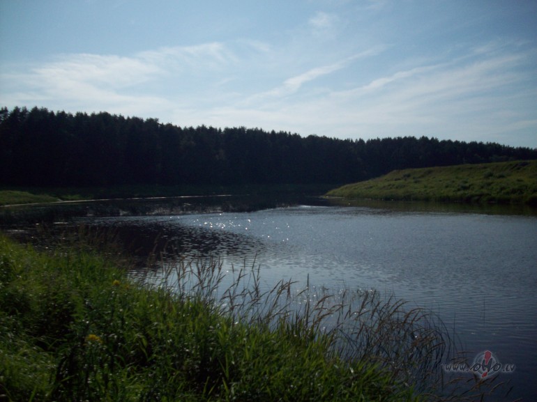 Atpaka� pie...hmmm....civiliz�cijas-ar sarkanu,s�rsto�u �du,labiem ...