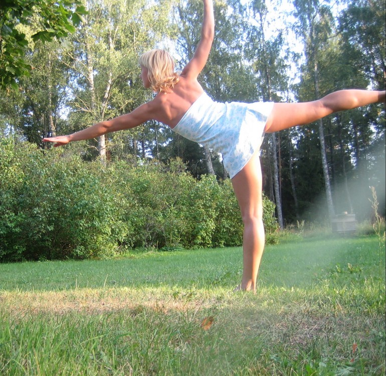 Mierga atbilde nervozai dzvei... enyaEsmu atskusi savu gymnastics ...