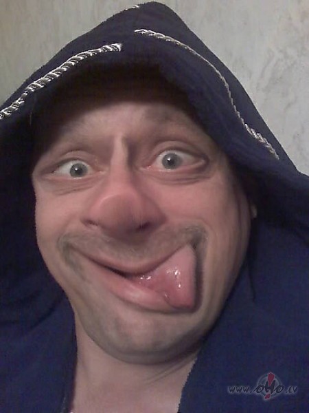 Krievija. P�rpild�ts pils�tas autobuss. K�da sieviete, turot ...