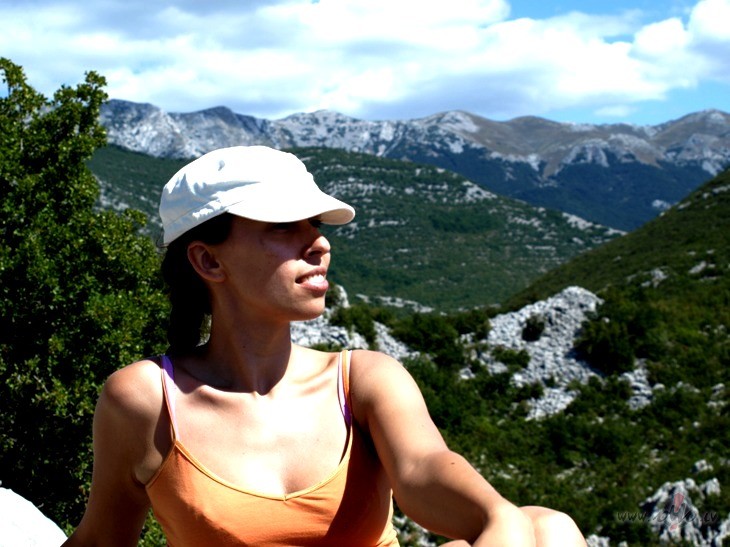 i feel like i`m living someone elses life