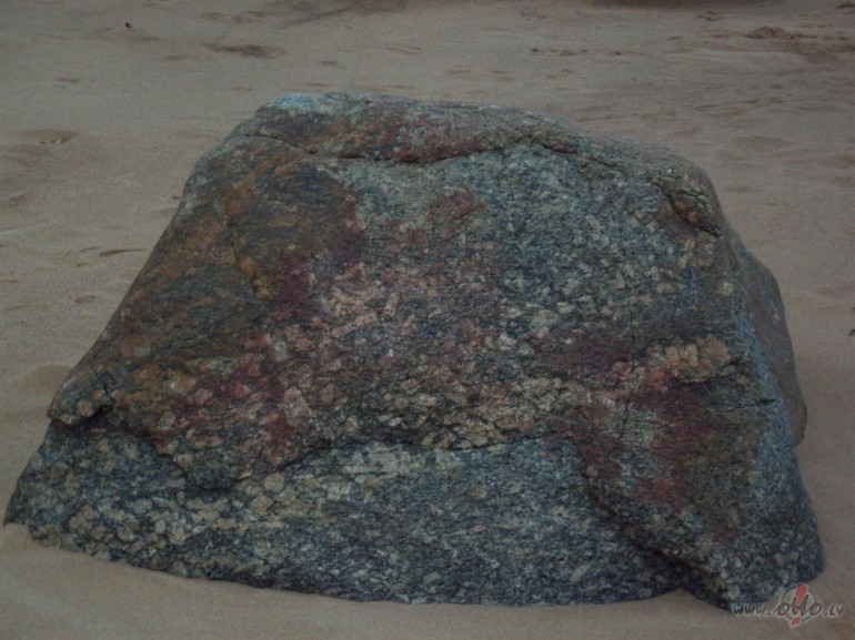 Akme�iem,kuri tiek uzskat�ti par pel�kiem,ir tik da��das sejas un ...