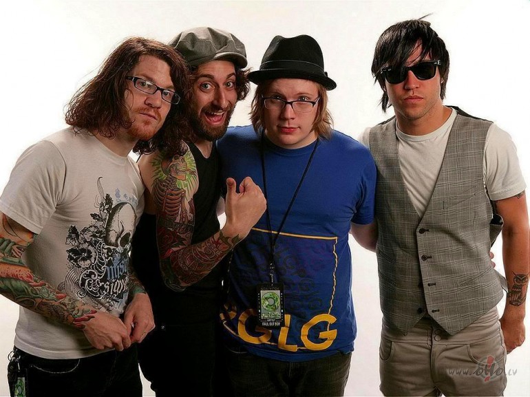 FALL  OUT  BOY ...