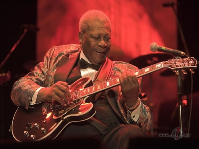 Sveiciens iemitniekiem !!!Lauka  jutamas pavasara vesmas......