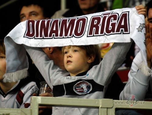 HEI,  HEI ... HOKEJS__IET__VA��  ... SARAUJ__*DINAMO*  !!!