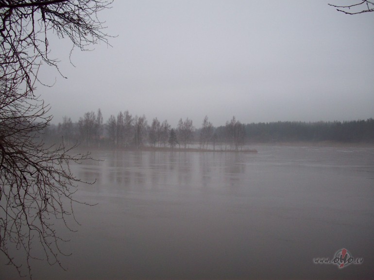 Viss bija-gan stihija,gan lietus,gan viss,kas pien�kas,dabu baudot.Ir ...