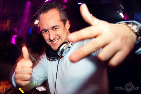 DAVE_LAMBERT_&_HOUSETRAP_Feat._LIAM_SOUTH