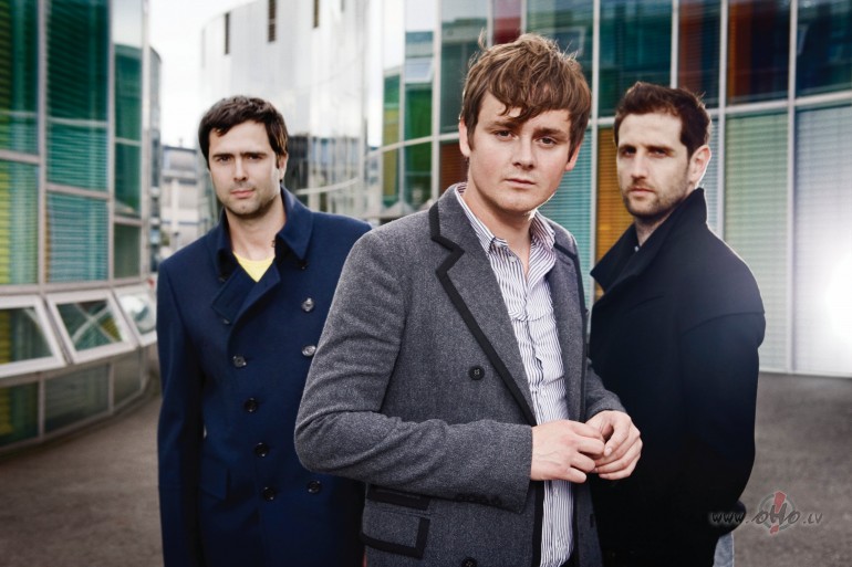 **  K__E__A__N__E  **  ...  5  no  1  ...