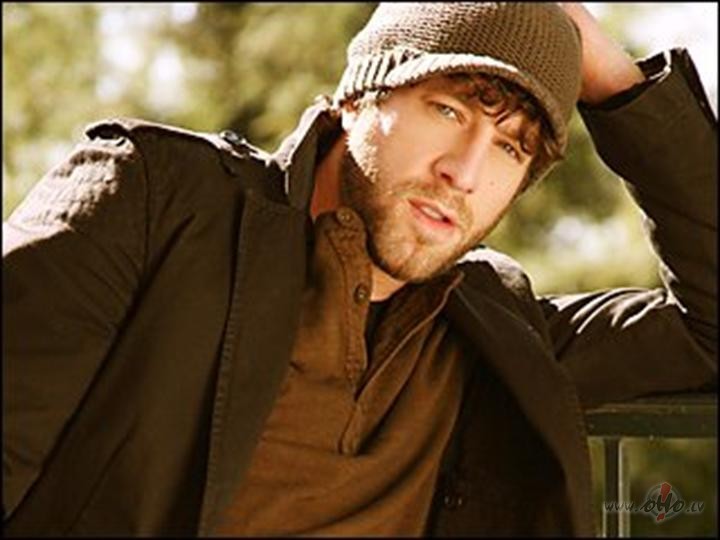 AR_LABU_...  **  E_L_L_I_O_T___Y_A_M_I_N  **  ...  2  no  1  ...