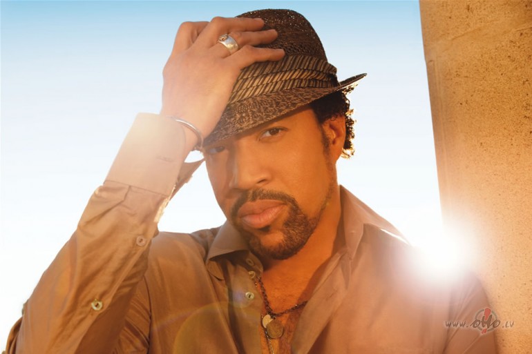 L_I_O_N_E_L__R_I_C_H_I_E_ ...  2  no  1  ...