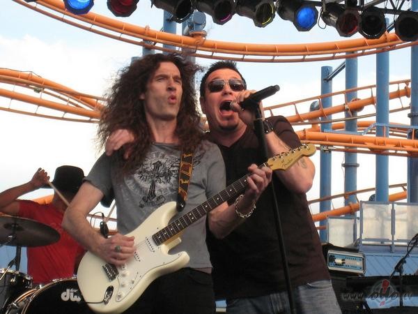 S_M_A_S_H__M_O_U_T_H  ...  3  no  1  ...