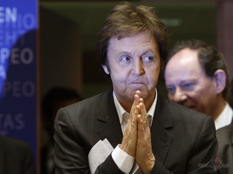 P_A_U_L__M_c_C_A_R_T_N_E_Y__koncis__HARD_ROCK_CALLING__E_N_G_L_A_N_D