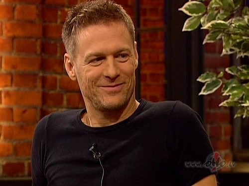 AR_LABU_...  **  B_R_Y_A_N__A_D_A_M_S  **