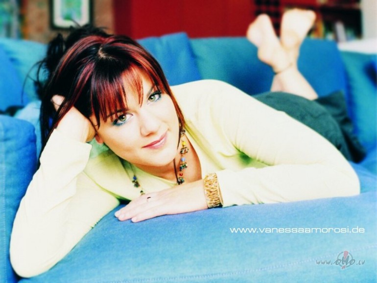 REMIXU_sada�a_...  **  V_A_N_E_S_S_A__A_M_O_R_O_S_I  **