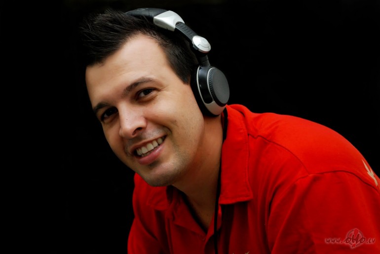 ABSOL�TS_JAUNUMS_...  **  M_A_R_I_O__B_I_S_C_H_I_N__Feat.__R_E_V_O_L_T__K_L_A_N  **