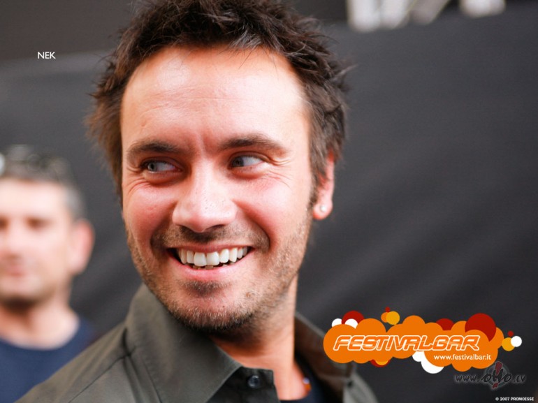 N__E__K____Feat.____C__E__R__E__N__A