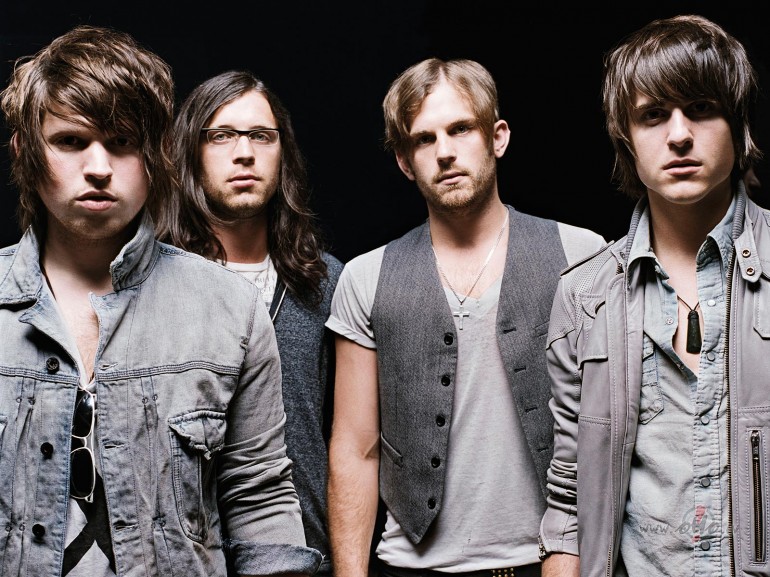 K__I__N__G__S____O__F____L__E__O__N