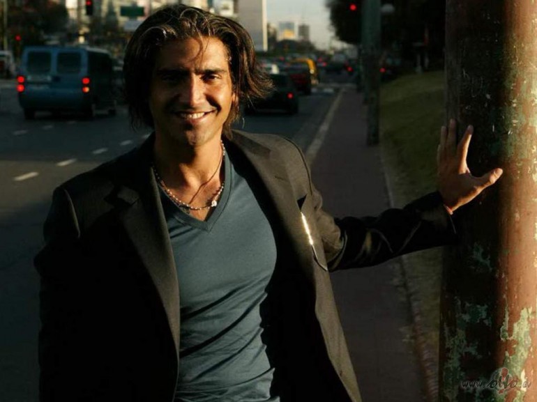 AR_LABU_...  **  A_L_E_J_A_N_D_R_O__F_E_R_N_A_N_D_E_Z  **