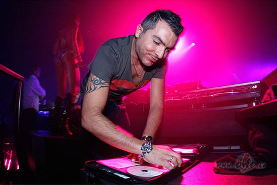 REMIXU_sada�a_..  **  A__L__E__X____G__A__U__D__I__N__O  **