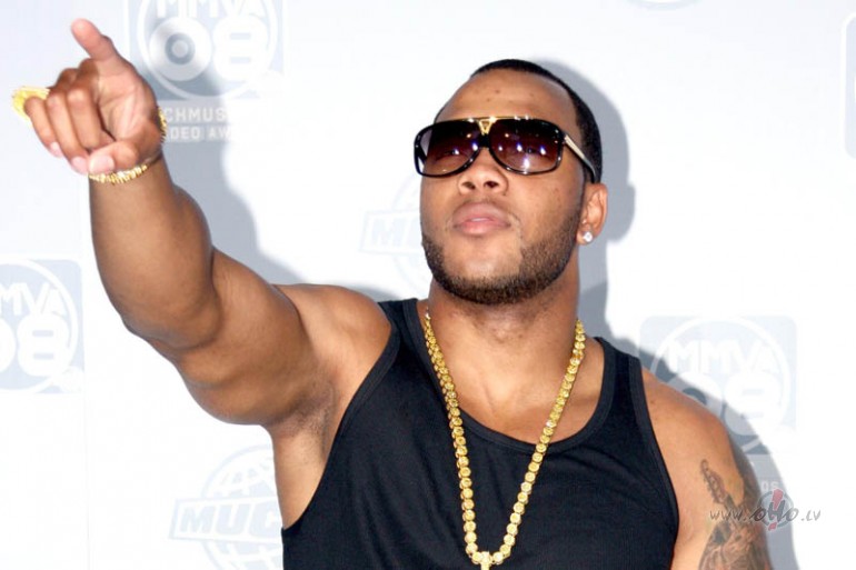 J.__L_E_W_I_S__Feat.__F_L_O_-_R_I_D_A