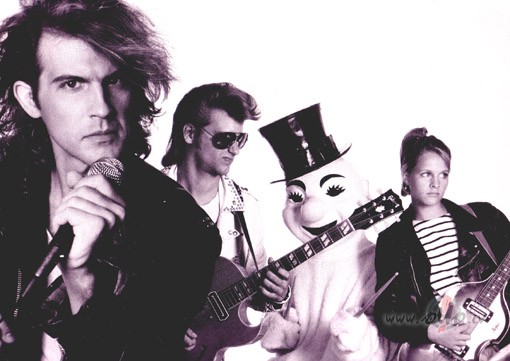 ===Men Without Hats===