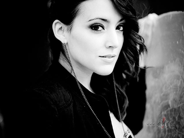 JAUNUMS_ *  ERIN_CHRISTINE  **